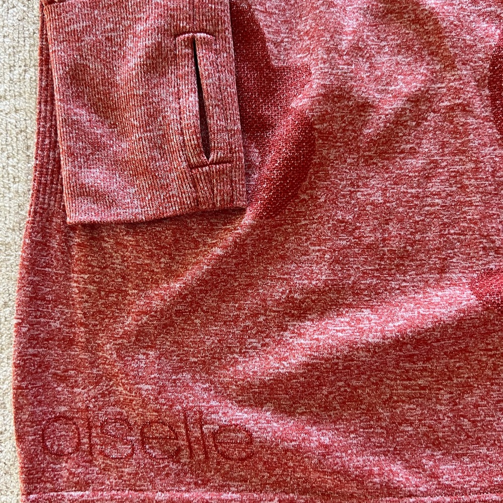 Oiselle Maroon Heathered Crew Neck Top, Brick 🧱 color, women sporty top. - Picture 8 of 10